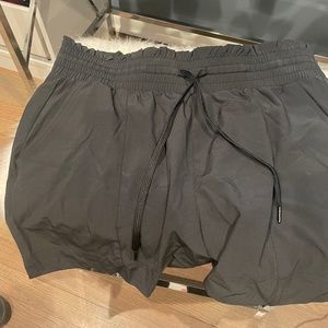 Abercrombie black casual sport short